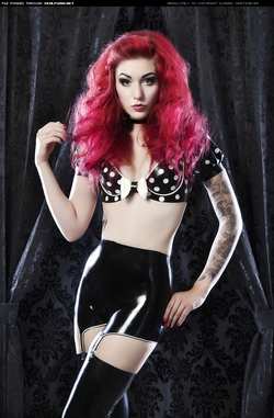 Image #17035 (fetish): cervena fox, latex