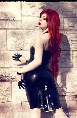 Image #110096 (fetish): latex, redhead