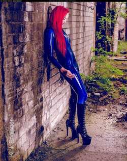 Image #162471 (fetish): latex, redhead