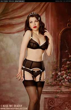 Image #14435 (grlz): brunette, lingerie