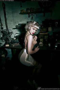 Image #10444 (grlz): blonde, mosh