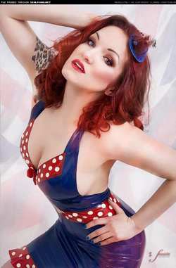 Image #85005 (fetish): latex, redhead