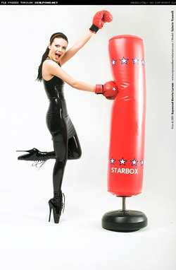 Image #23273 (fetish): latex, valerie tramell