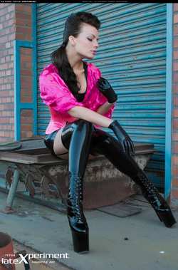 Image #40130 (fetish): latex, valerie tramell