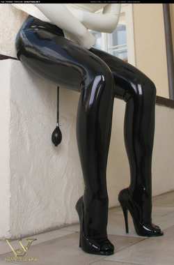 Image #19977 (fetish): latex, legs