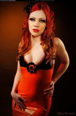 Image #47557 (fetish): latex, redhead
