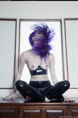 Image #154051 (fetish): high gloss dolls, latex, tits