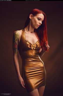Image #118306 (fetish): latex, redhead