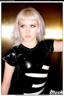 Image #20001 (fetish): latex, mosh