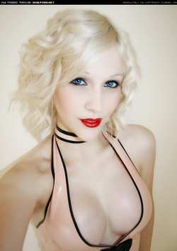 Image #8058 (grlz): blonde, latex