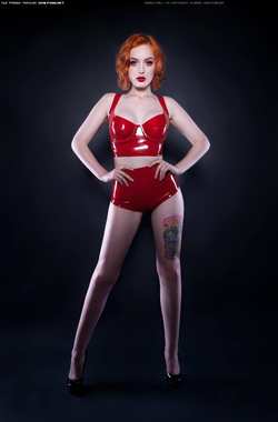 Image #124366 (fetish): latex, redhead