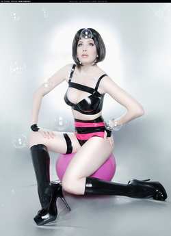Image #42894 (fetish): ancilla tilia, high gloss dolls, latex