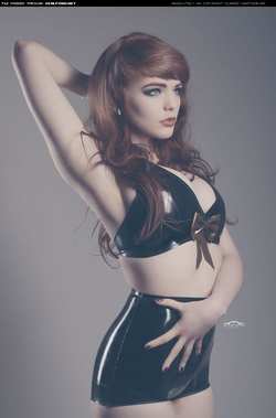 Image #63733 (fetish): latex, redhead