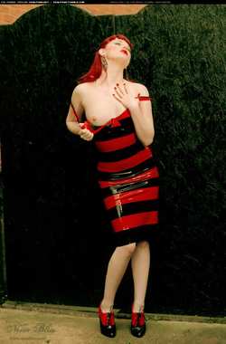 Image #5442 (grlz): latex, redhead