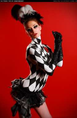 Image #7413 (grlz): bodypaint