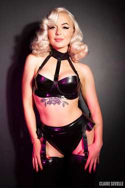 Image #216982 (fetish): latex