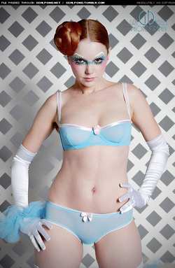 Image #5683 (grlz): lingerie, makeup, redhead