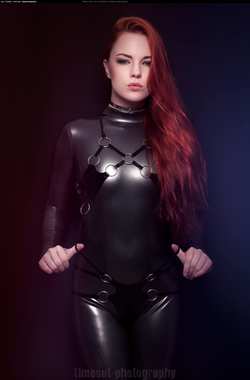 Image #111128 (fetish): latex, redhead