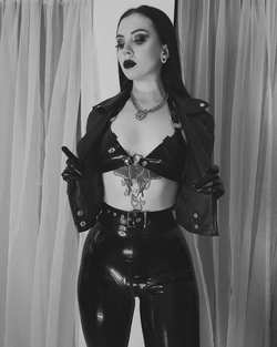 Image #250245 (fetish): latex