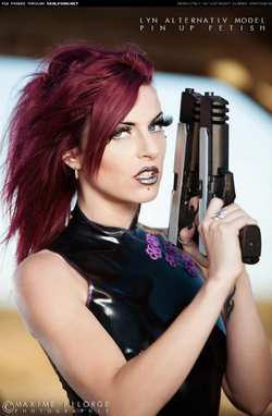 Image #68613 (fetish): guns, latex