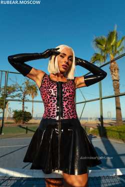 Image #260423 (fetish): katerina piglet, latex