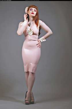 Image #68622 (fetish): latex, redhead