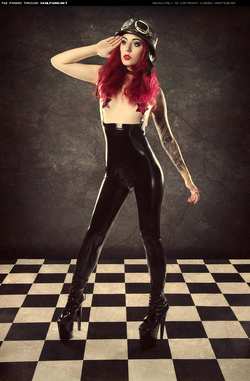 Image #17032 (fetish): cervena fox, latex